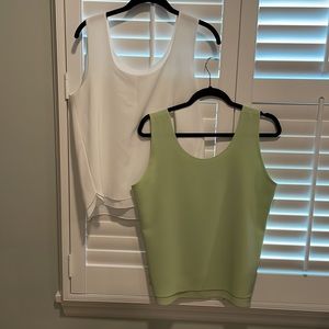 Mack and Mack Sleeveless Blouses - M